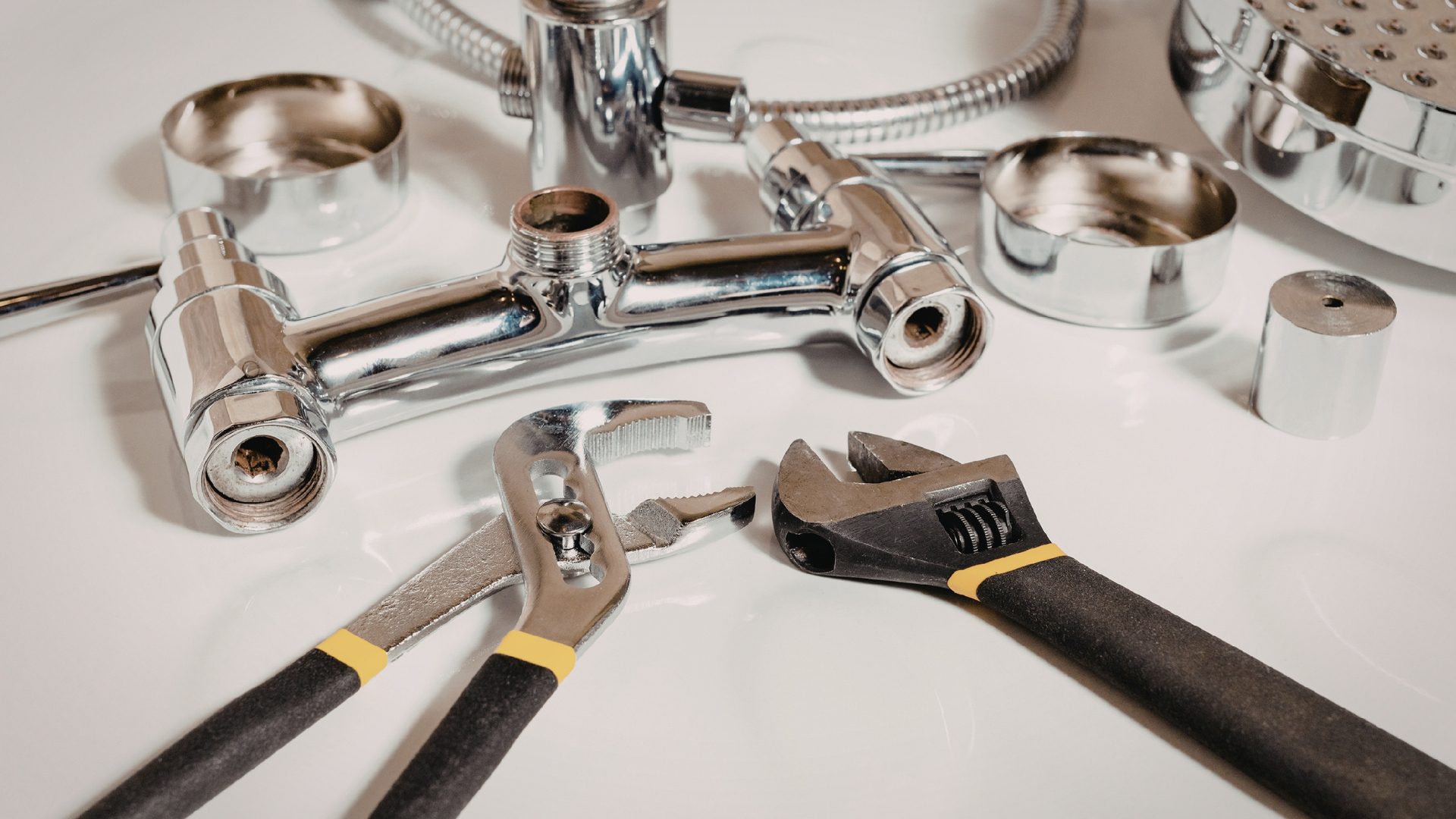 Essential Plumbing Tools Every Homeowner Should Own (1) Essential Plumbing Tools Every Homeowner Should Own