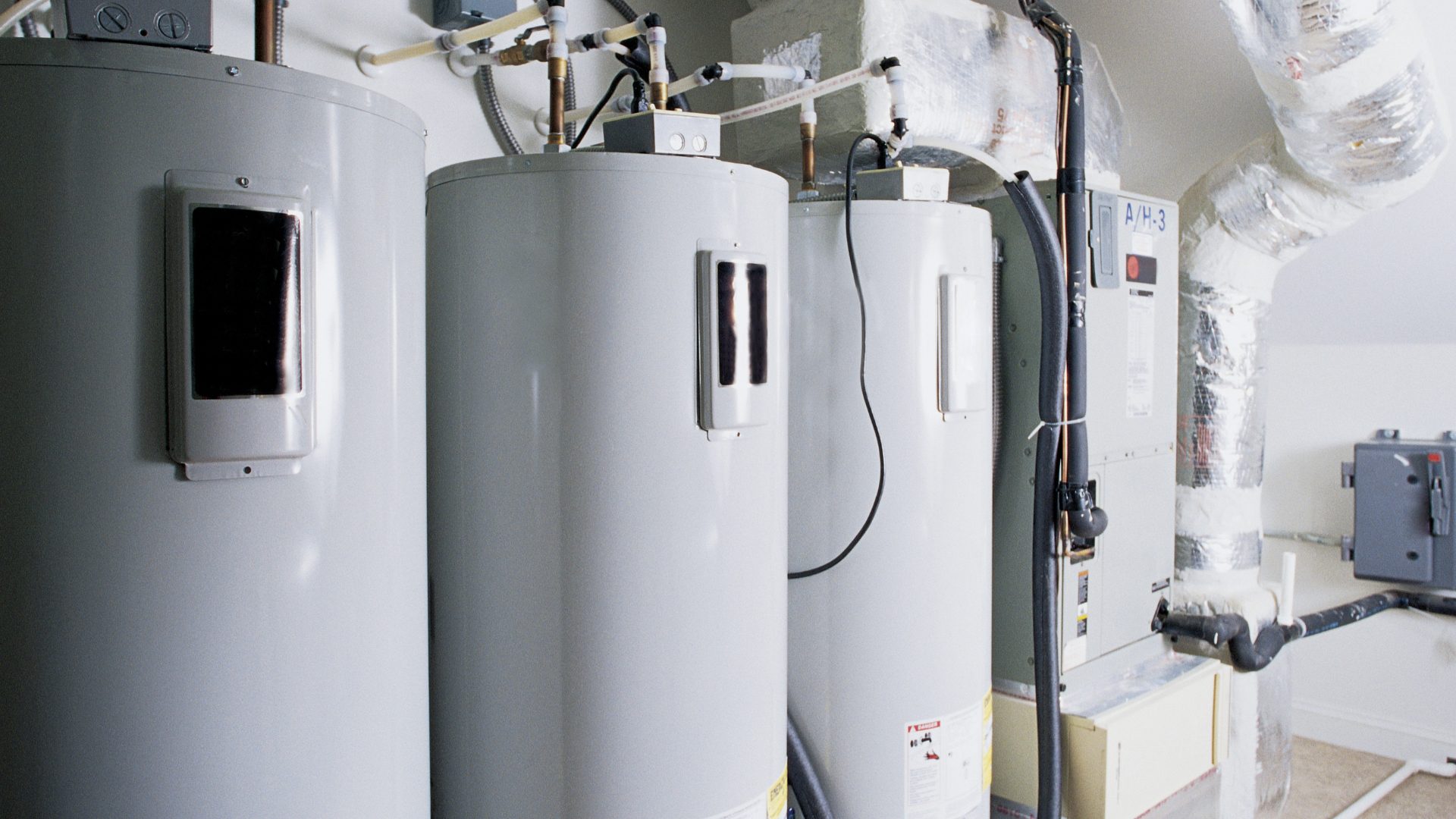 The Benefits of Professional Geyser Installation Services (1) The-Benefits-of-Professional-Geyser-Installation-Services-1.